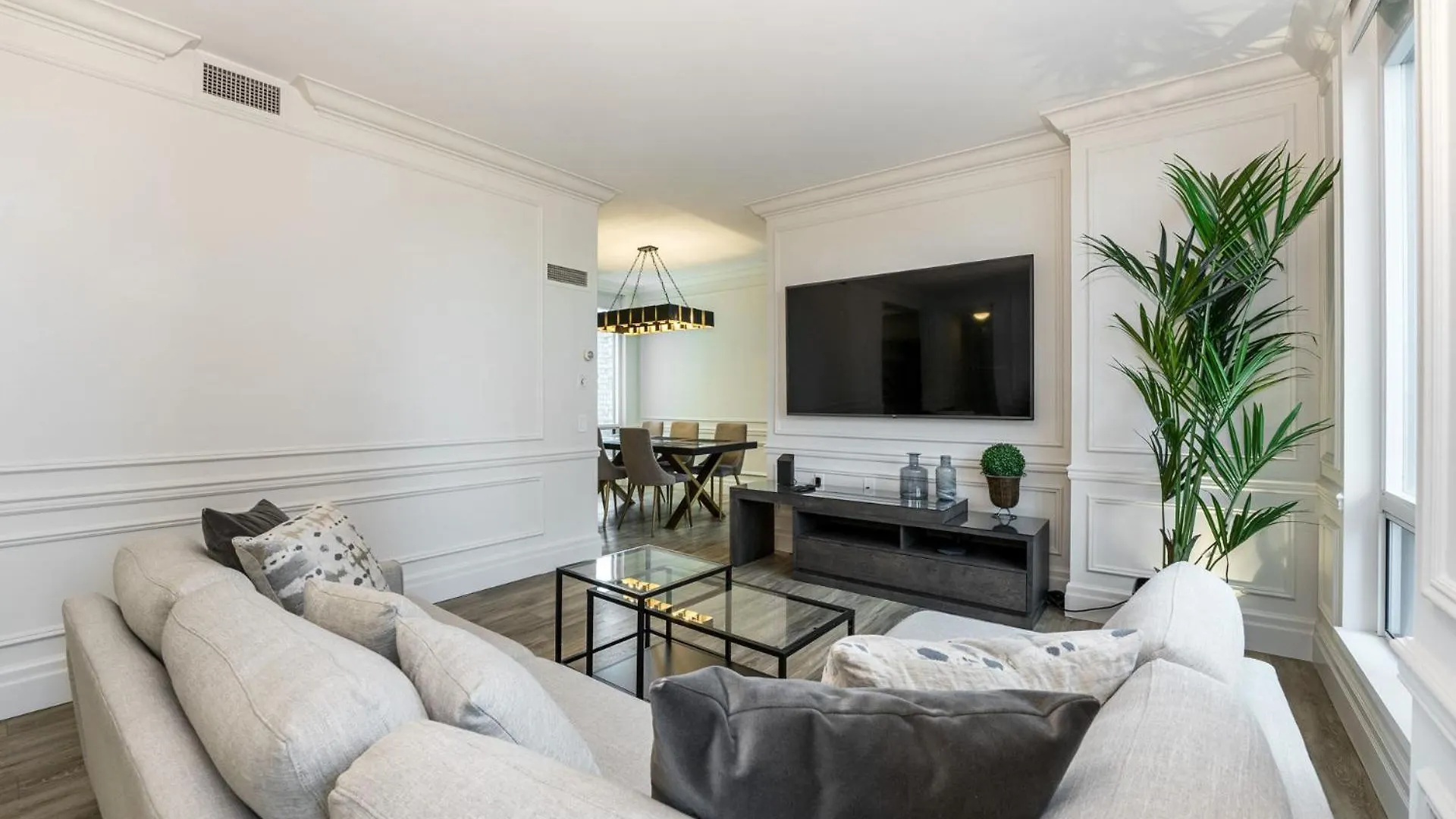 Sky Suites Yorkville Toronto Aparthotel