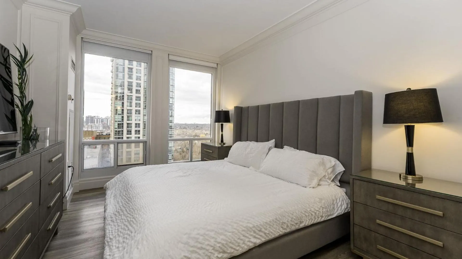 **** Aparthotel Sky Suites Yorkville Toronto Canada